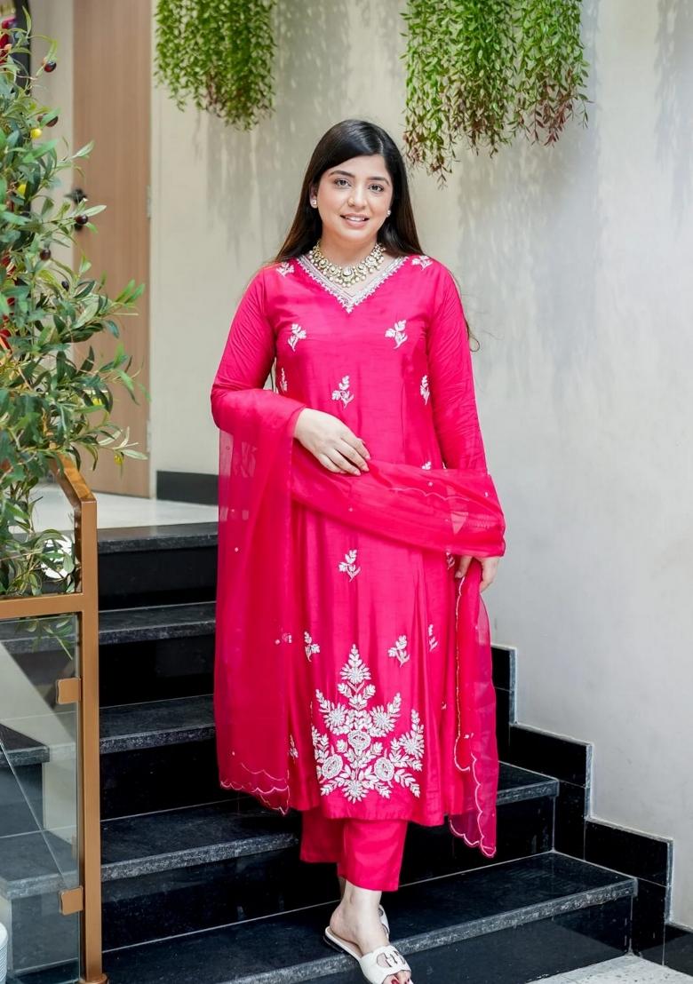 Pink Embroidery Silk Kurta Set - Indya
