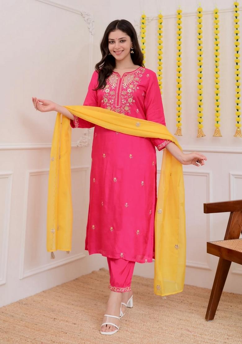 Pink Embroidery Chanderi Kurta Set - Indya