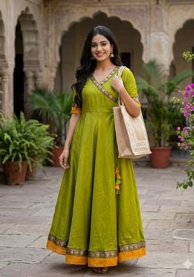 Green Embroidery Vichitra Kurta