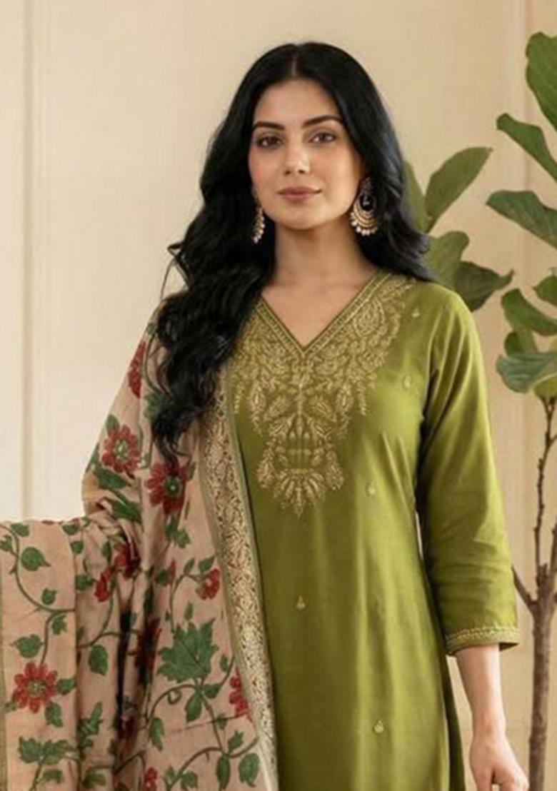 Green Embroidery Silk Kurta Set - Indya