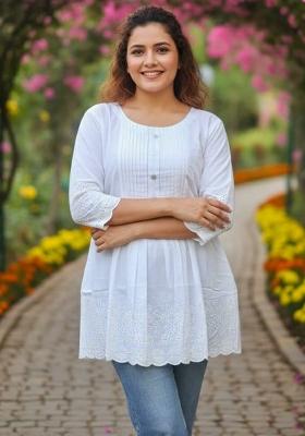 White Embroidery Cotton Kurta