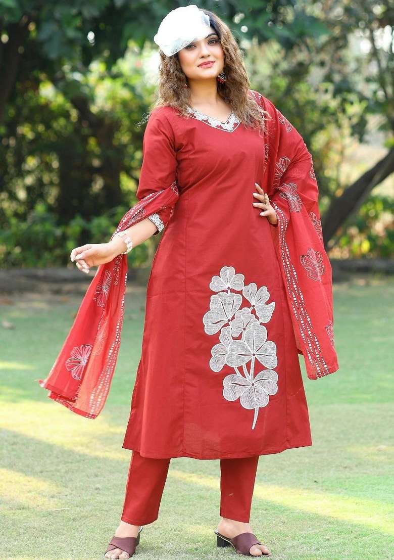 Red Embroidery Cotton Kurta Set - Indya
