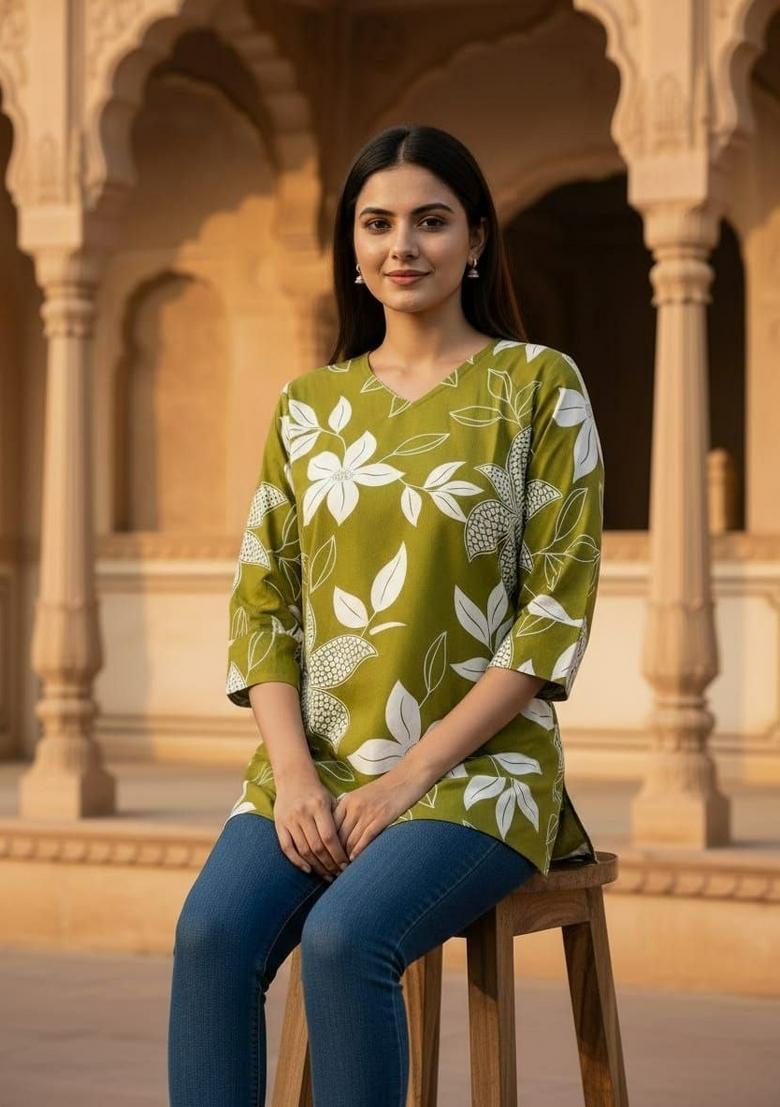 Green Embroidery Rayon Kurta Set - Indya