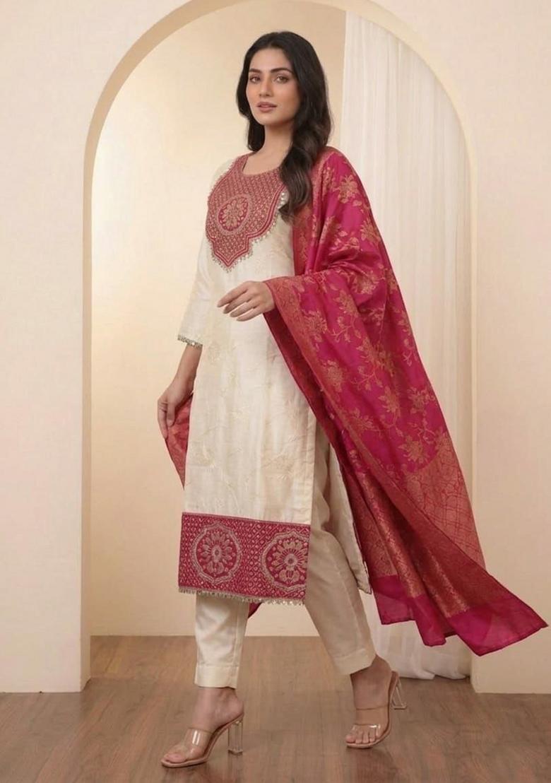 White Embroidery Banarasi Kurta Set - Indya