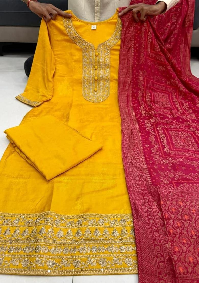 Yellow Embroidery Banarasi Kurta Set - Indya