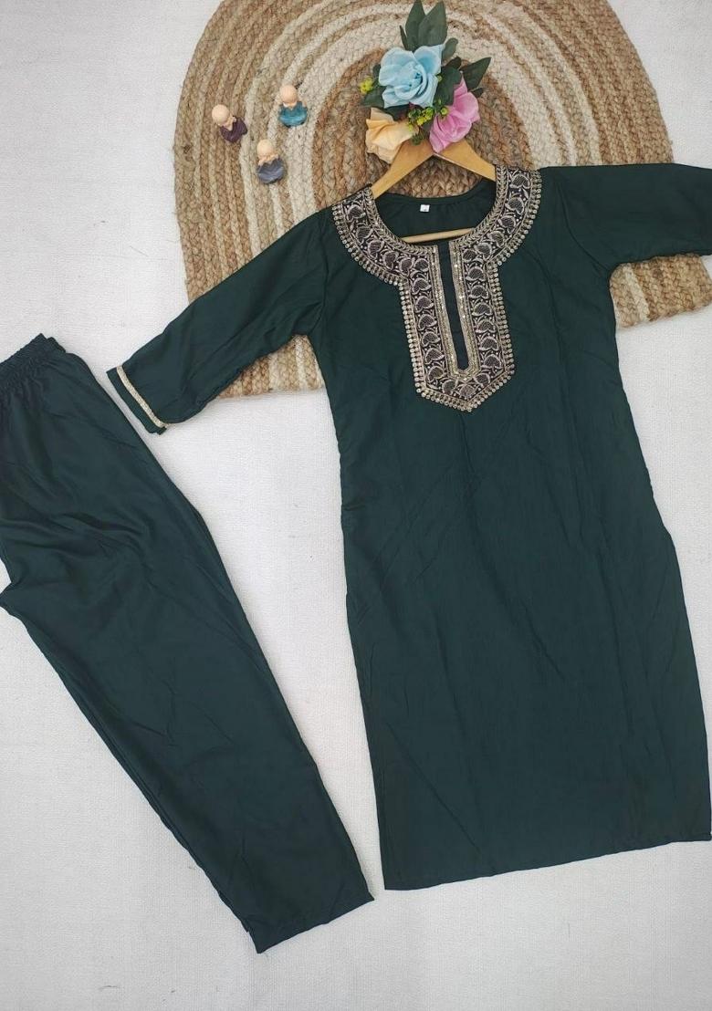 Green Embroidery Rayon Kurta Set - Indya