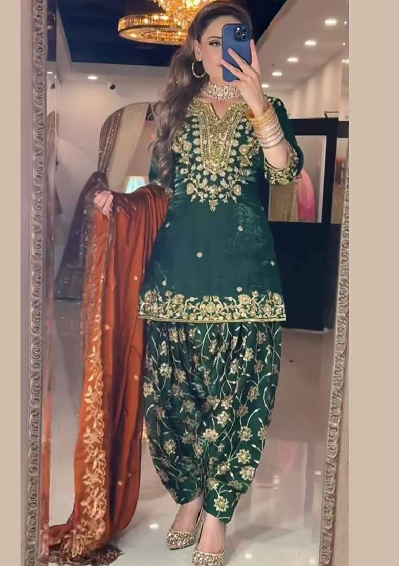 Green Embroidery Silk Blend Salwar Suit Set - Indya