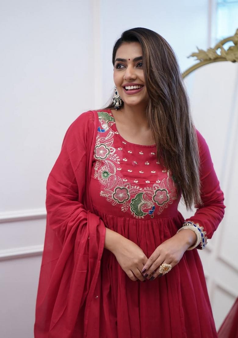 Maroon Embroidery Chinon Kurta Set - Indya