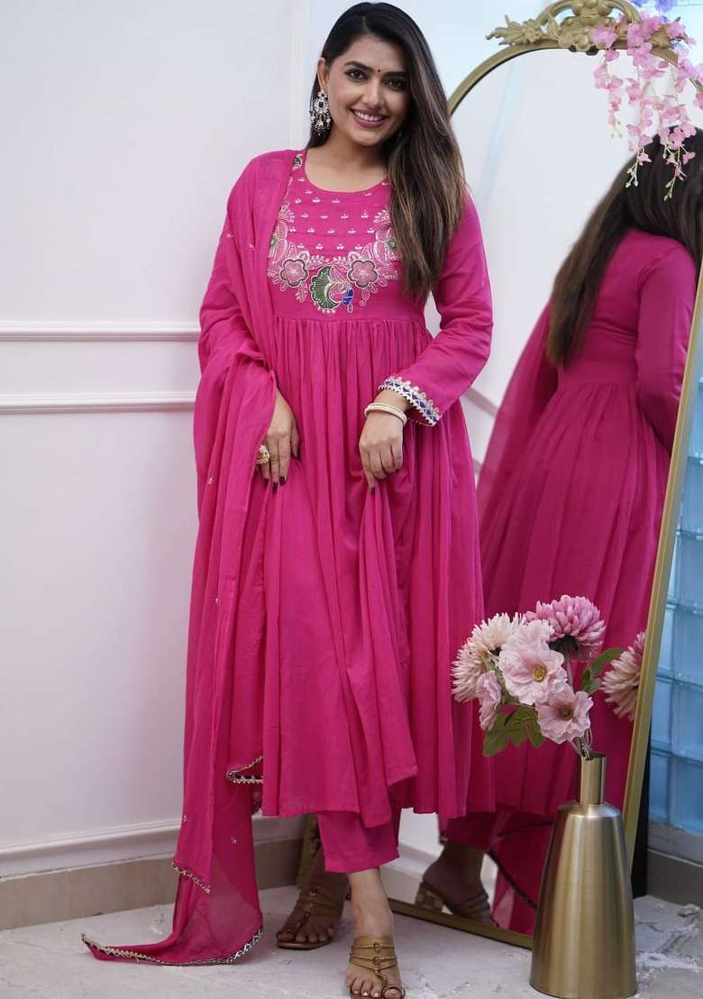 Pink Embroidery Chinon Kurta Set - Indya