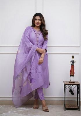 Lavender Embroidery Rayon Kurta Set