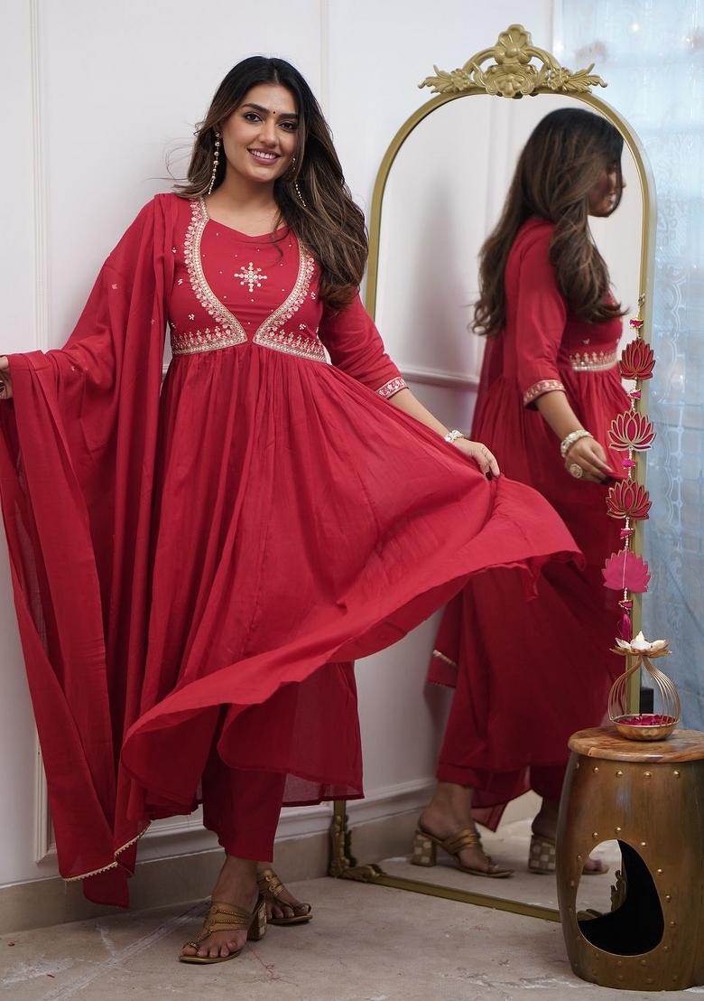 Red Embroidery Muslin Kurta Set - Indya