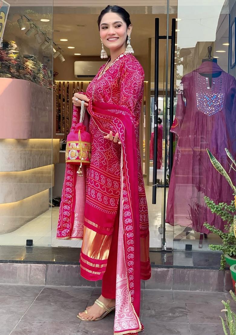 Pink Embroidery Viscose Kurta Set - Indya