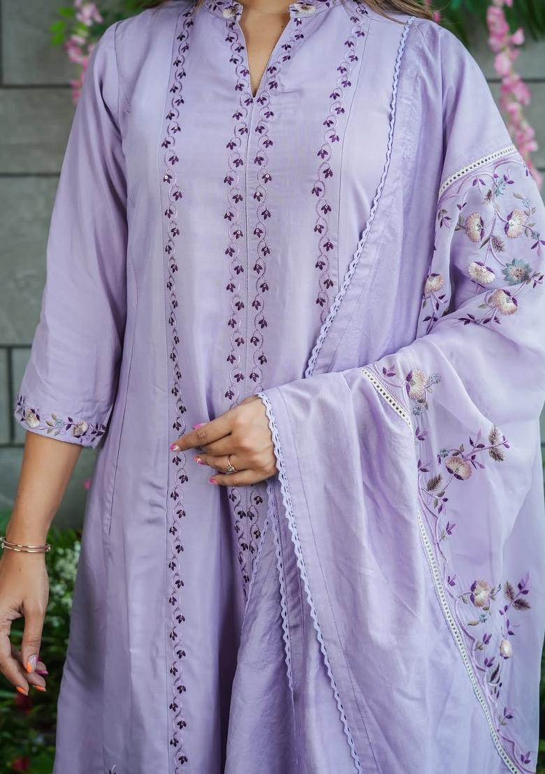 Lavender Embroidery Muslin Kurta Set - Indya