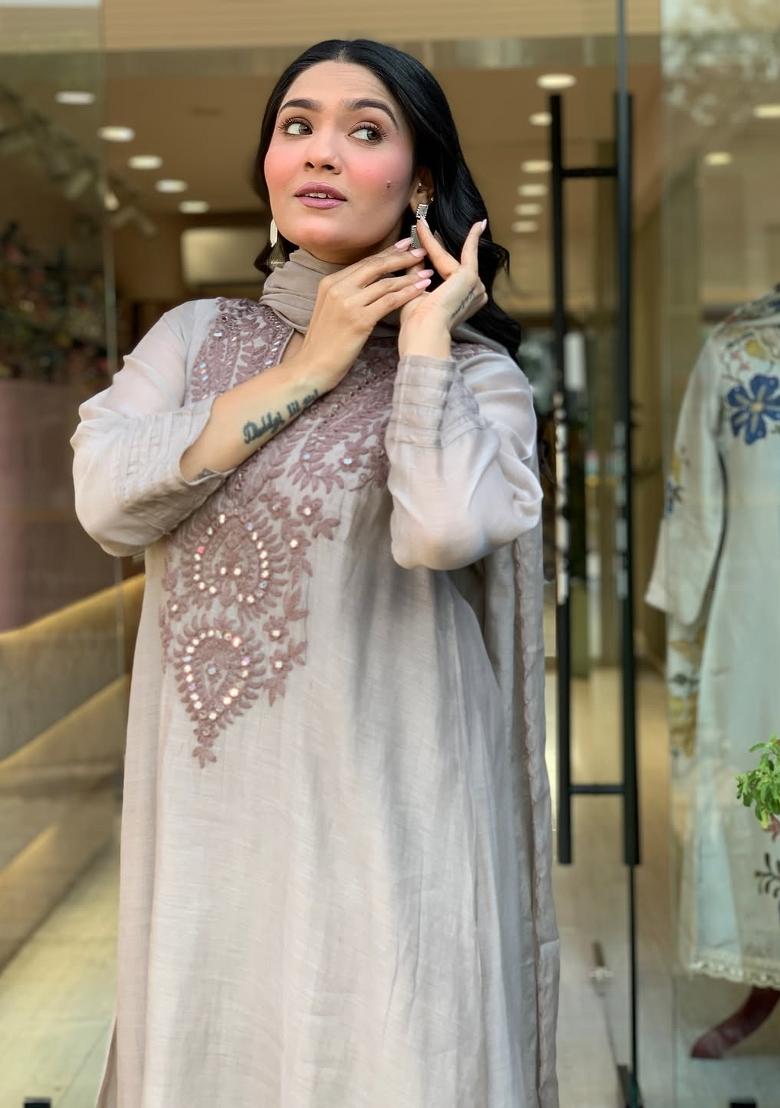 Grey Melange Embroidery Muslin Kurta Set - Indya