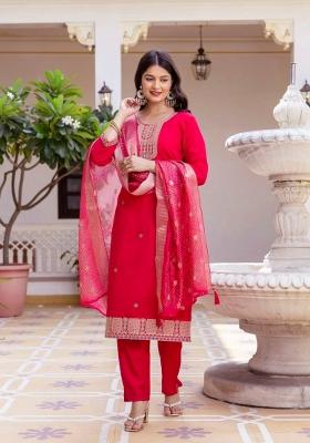 Pink Embroidery Chanderi Kurta Set