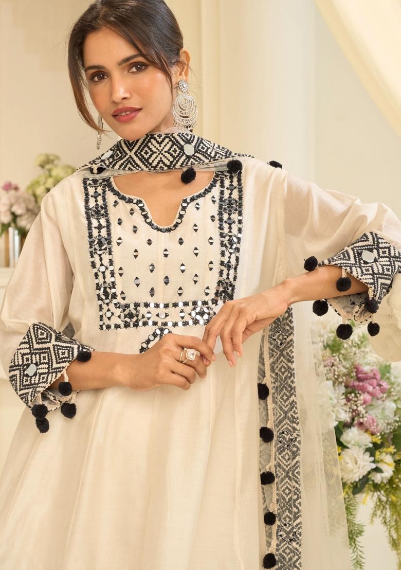 Off White Embroidery Silk Kurta Set - Indya