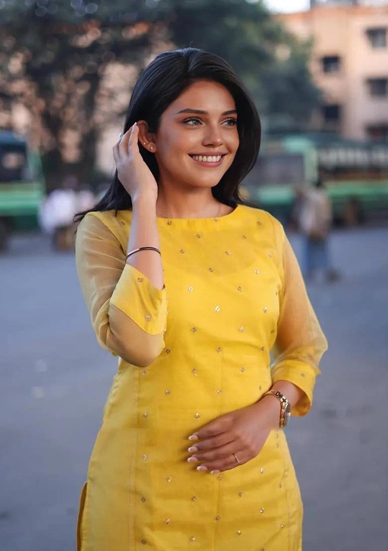 Yellow Embroidery Organza Kurta Set - Indya