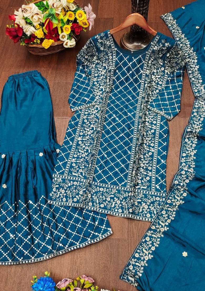 Teal Thread Work Chinon Kurta Set - Indya