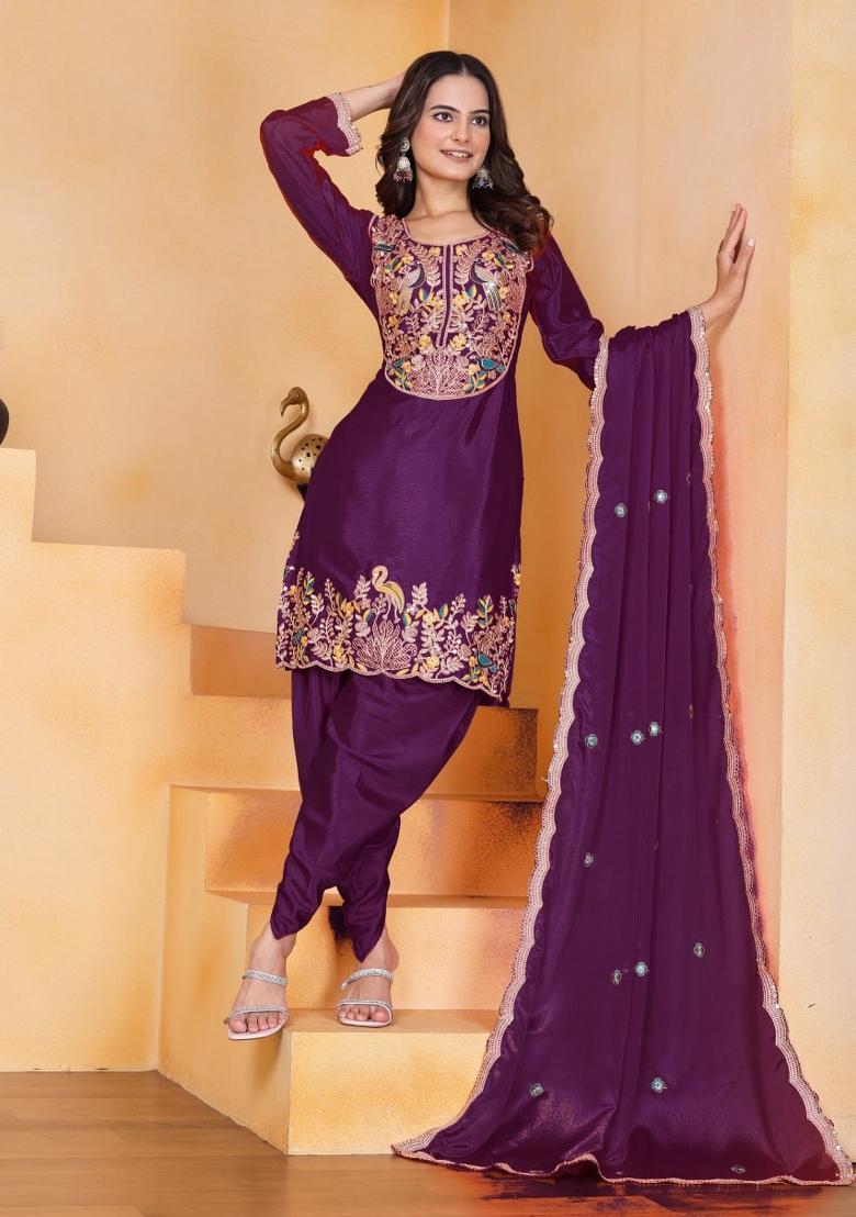 Wine Thread Work Chinon Kurta Set - Indya