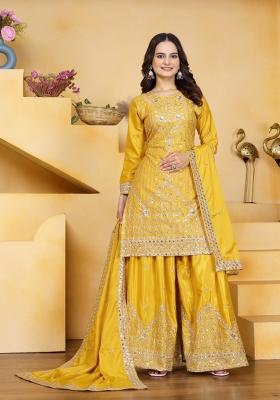 Yellow Thread Work Crepe Kurta Set
