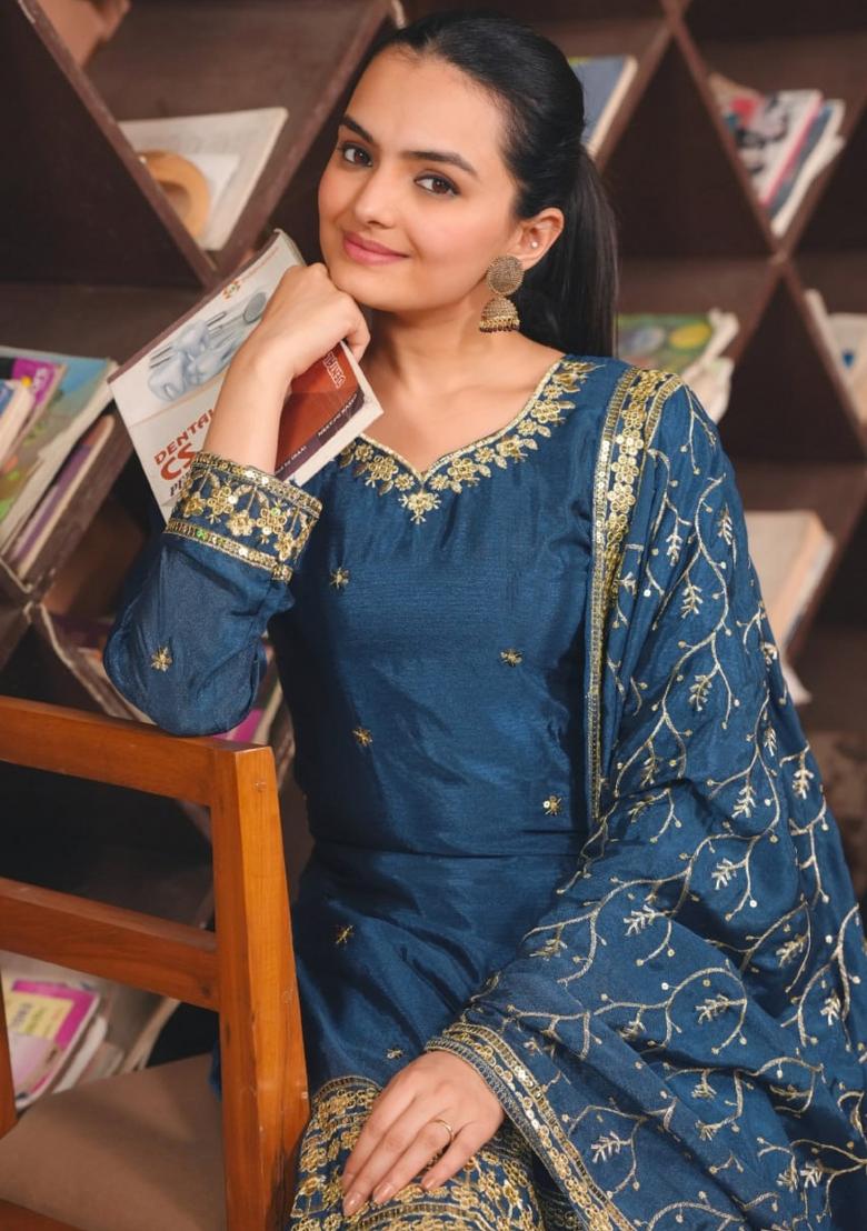 Blue Thread Work Chinon Kurta Set - Indya