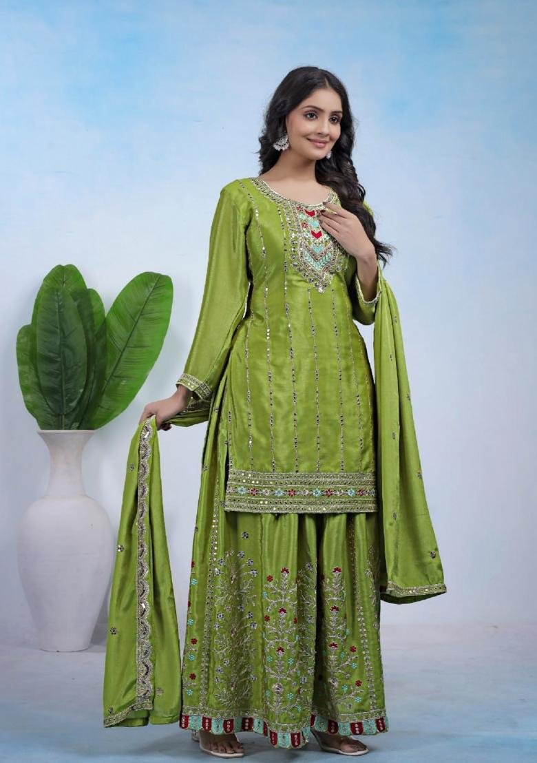 Parrot Green Thread Work Chinon Kurta Set - Indya