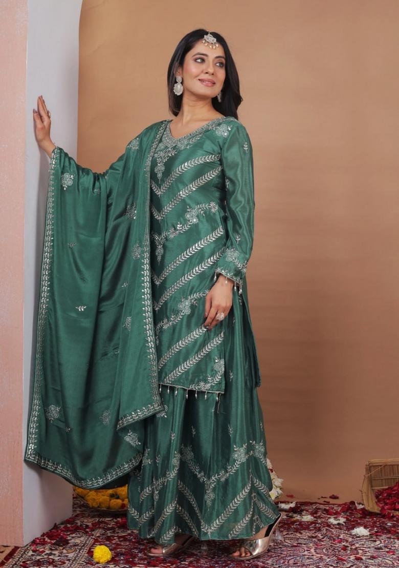 Green Thread Work Chinon Kurta Set - Indya