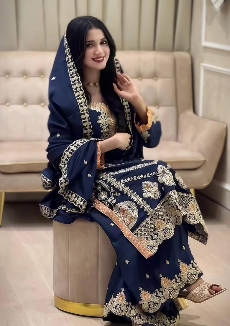 Blue Thread Work Chinon Kurta Set - Indya