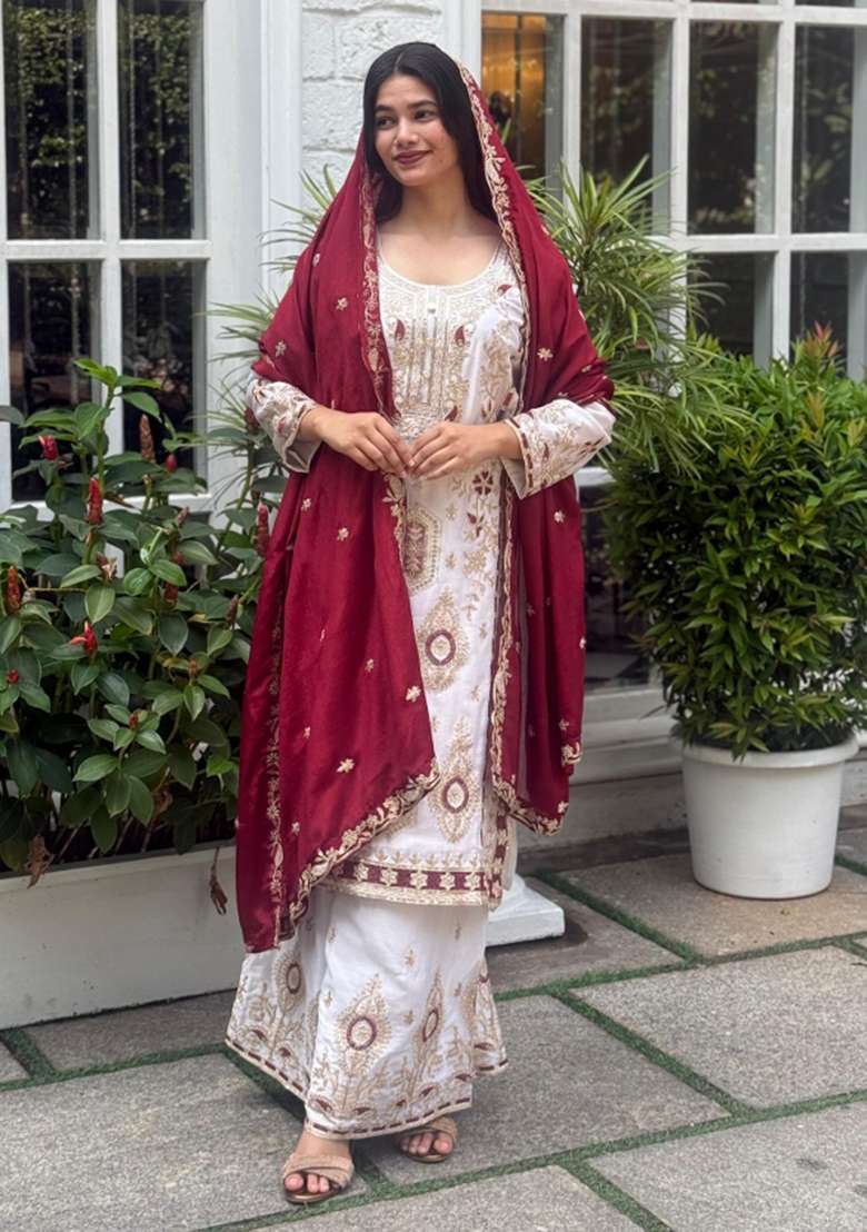 White Thread Work Chinon Kurta Set - Indya