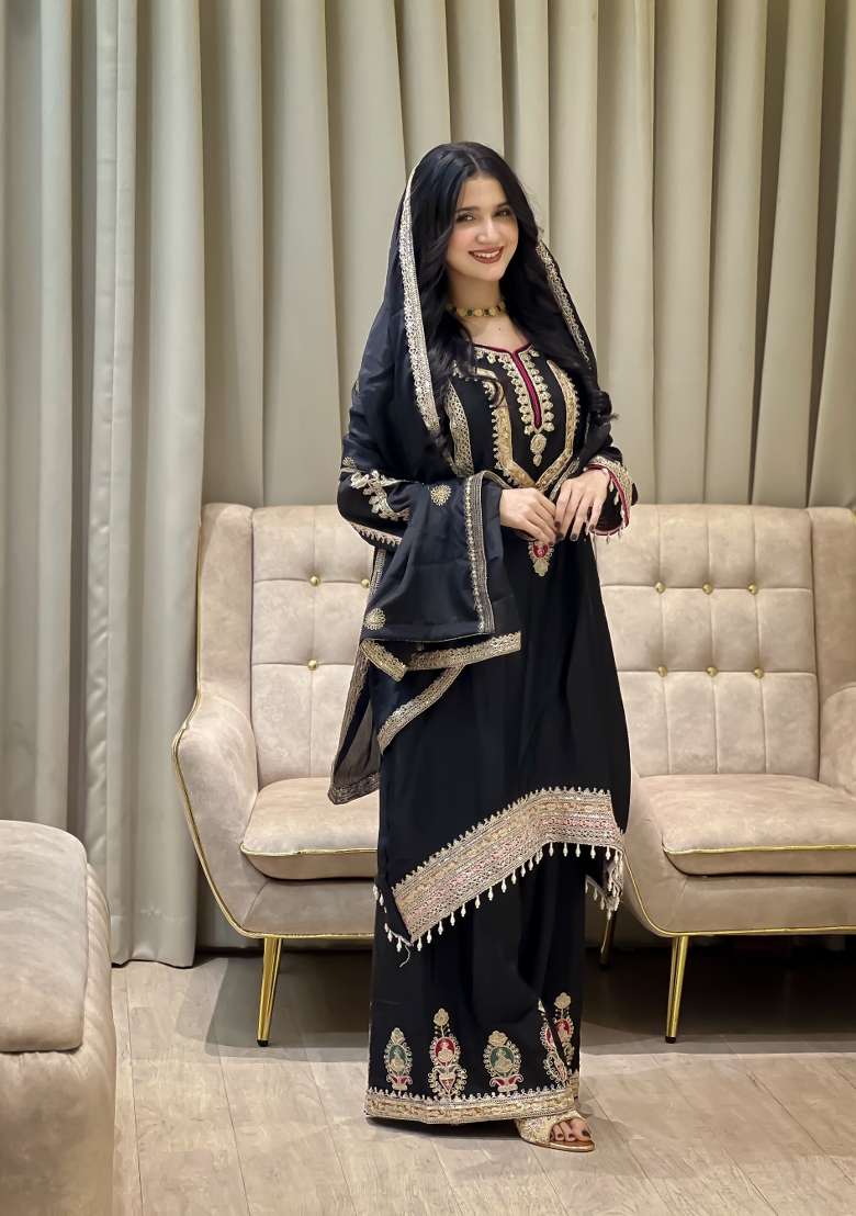 Black Thread Work Chinon Kurta Set - Indya
