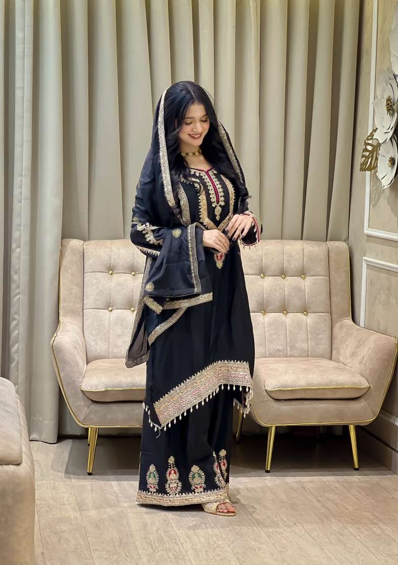 Black Thread Work Chinon Kurta Set - Indya