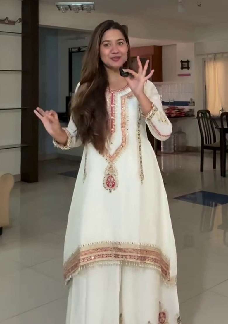 Cream Thread Work Chinon Kurta Set - Indya