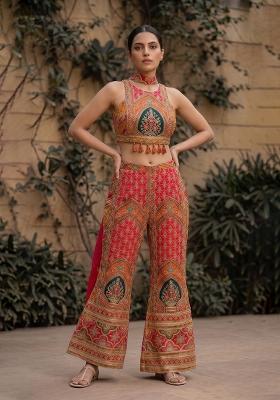 Red Embroidery Poly Blend Fusion Set