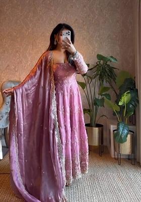 Pink Thread Work Georgette Salwar Suit