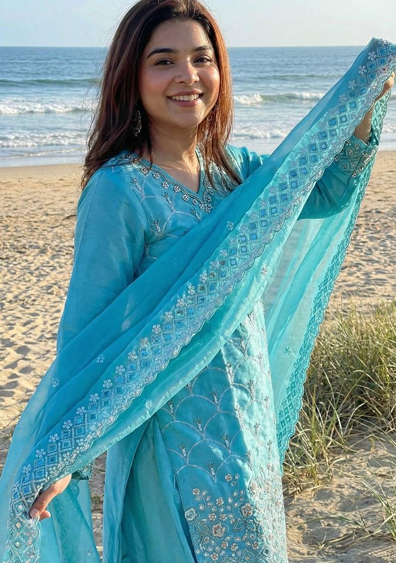 Blue Embroidery Jimmy Choo Kurta Set - Indya