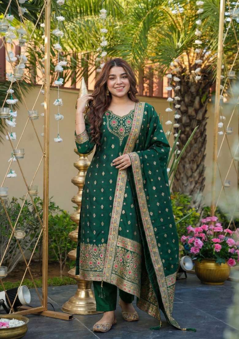 Dark Green Jacquard Silk Blend Kurta Set - Indya