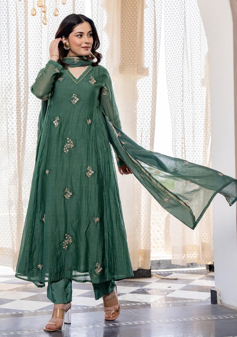 Green Thread Work Silk Kurta Set - Indya