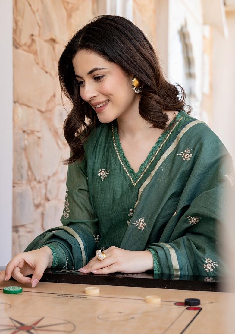 Green Thread Work Silk Kurta Set - Indya