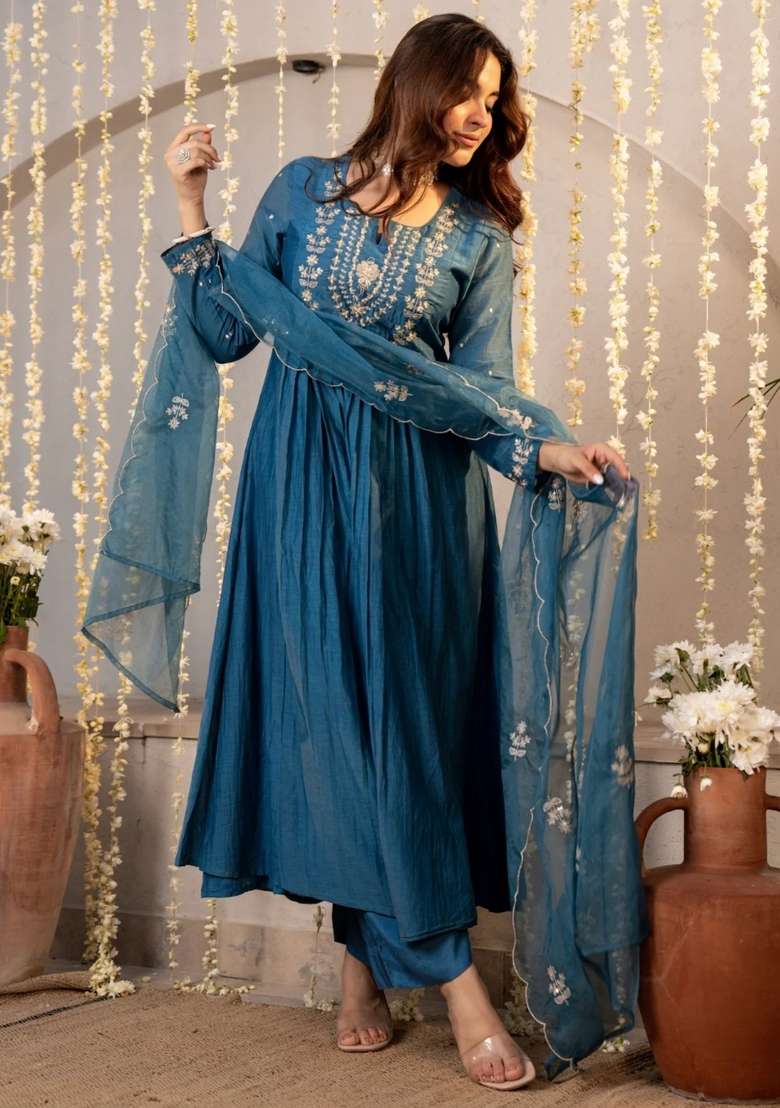 Blue Thread Work Silk Kurta Set - Indya