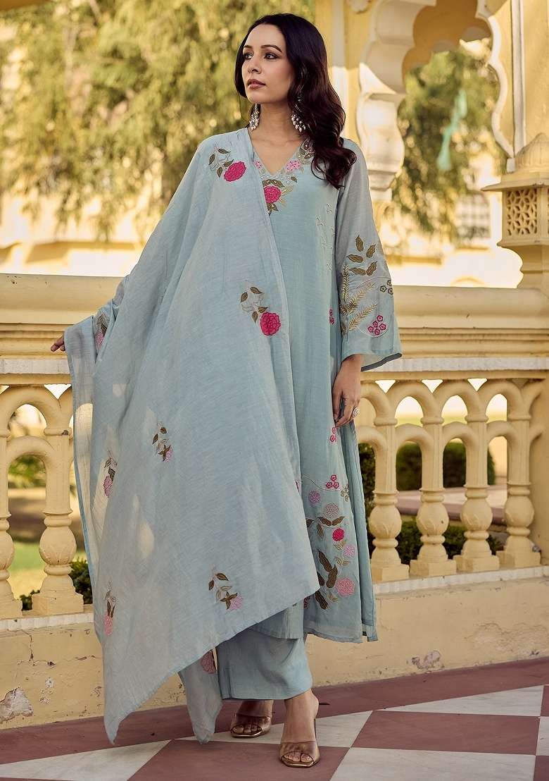 Aqua Blue Thread Work Silk Blend Kurta Set - Indya