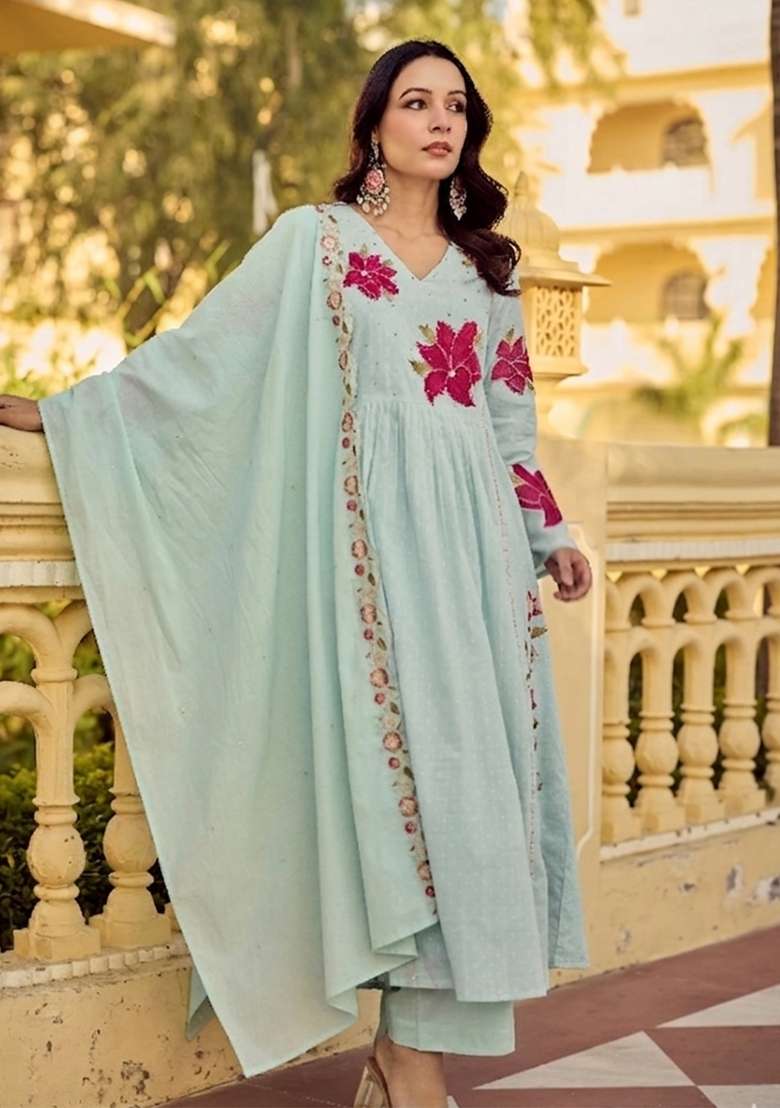 Light Green Thread Work Cotton Kurta Set - Indya