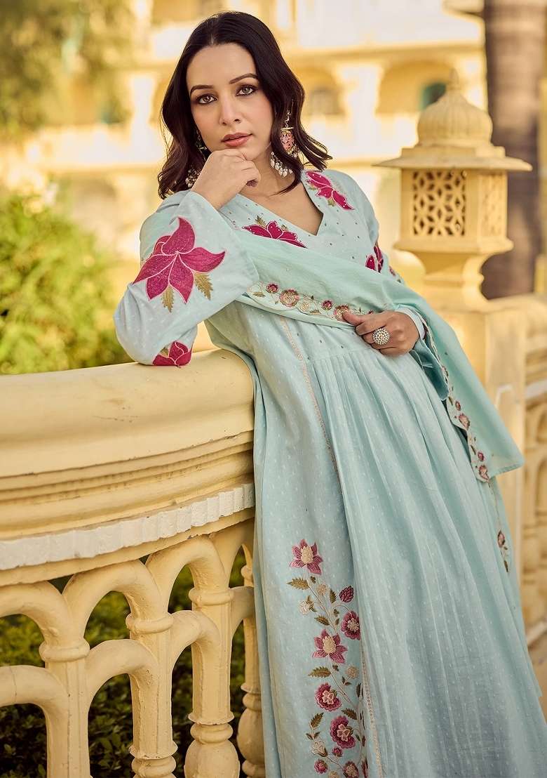 Light Green Thread Work Cotton Kurta Set - Indya
