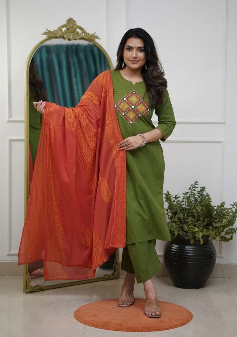 Green Printed Cotton Kurta Set - Indya