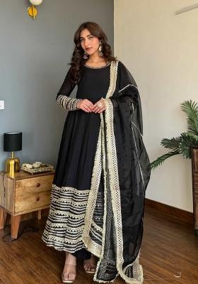 Black Emboidered Rayon Kurta Set
