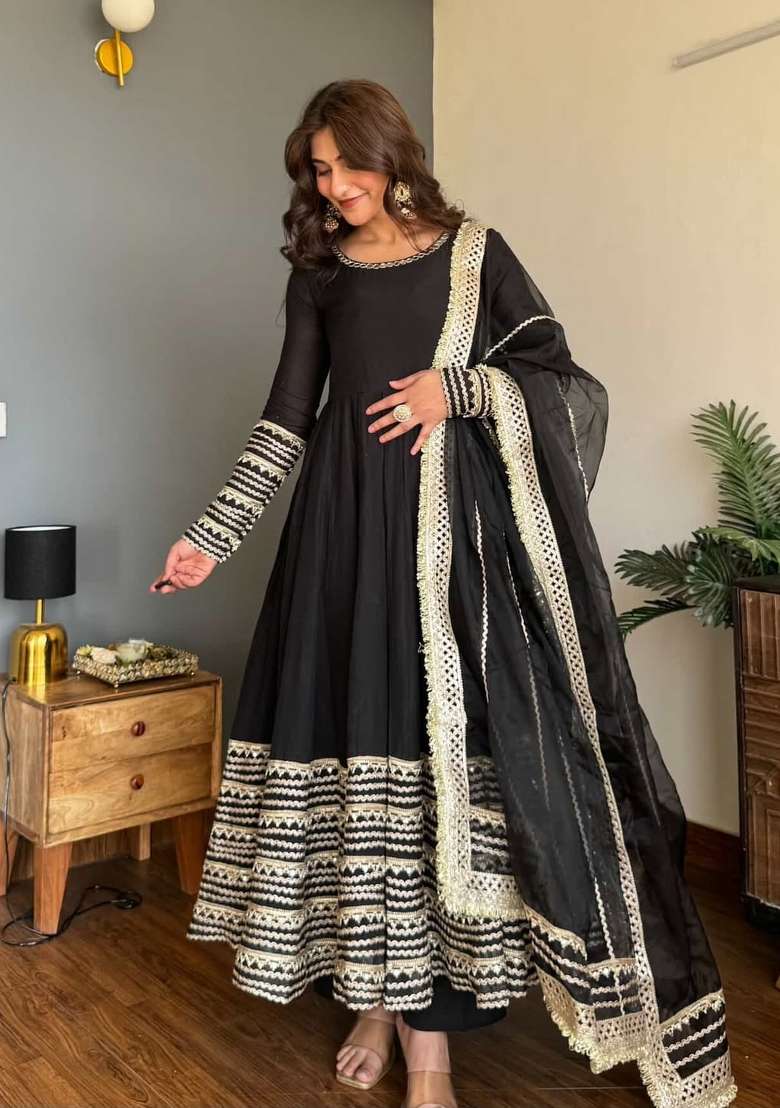 Black Emboidered Rayon Kurta Set - Indya