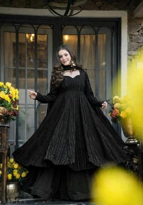 Black Emboidered Faux Blooming Kurta Set