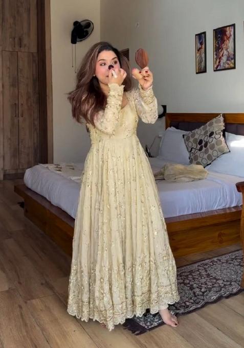 Cream Emboidered Silk Kurta Set