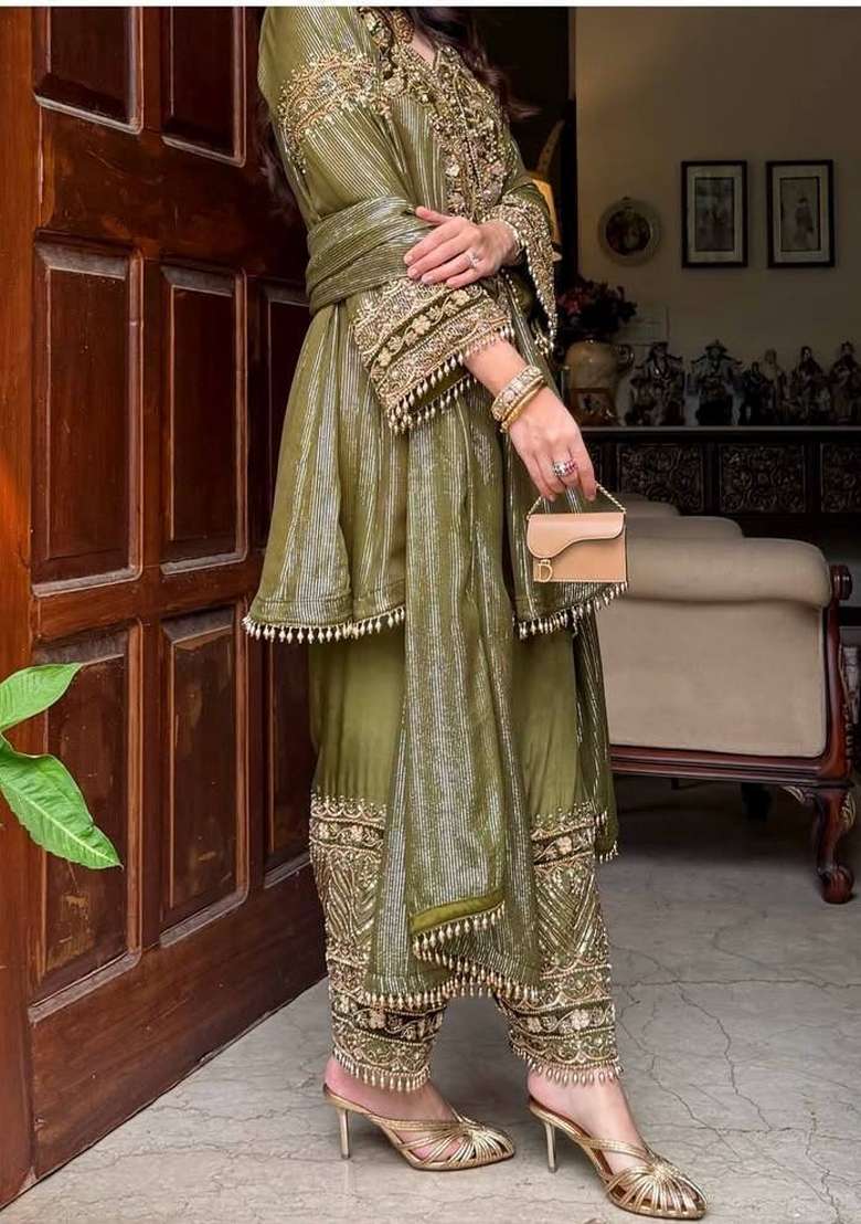 Mehendi Emboidered Nylon Lining Kurta Set - Indya