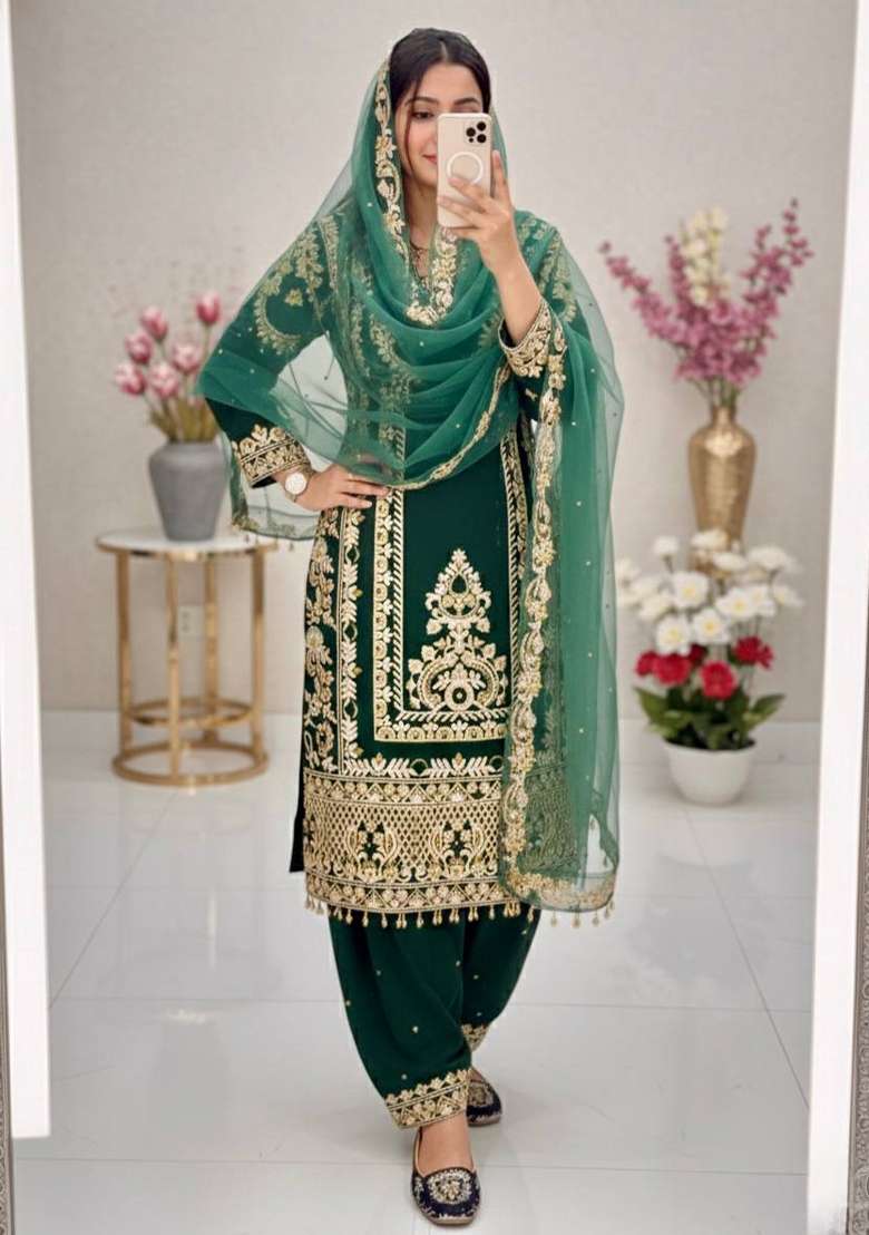 Green Emboidered Georgette Kurta Set - Indya