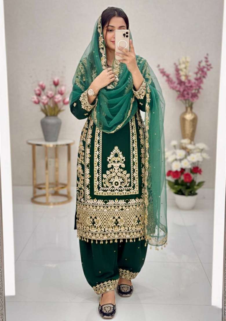 Green Emboidered Georgette Kurta Set - Indya